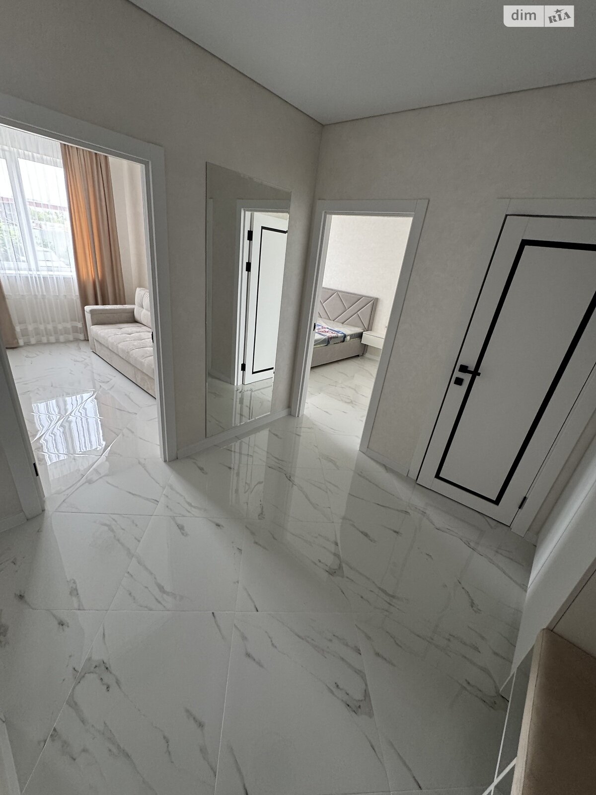 двухкомнатная квартира в Мукачеве, на ул. Объездная 31Б, кв. 1 в аренду на долгий срок помесячно фото 1 двухкомнатная квартира в Мукачеве, на ул. Объездная 31Б, кв. 1 в аренду на долгий срок помесячно фото 1