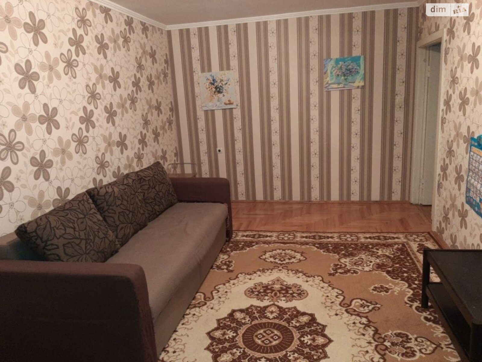 трехкомнатная квартира в Мукачеве, район Росвигово, на ул. Александра Осипенко в аренду на долгий срок помесячно фото 1