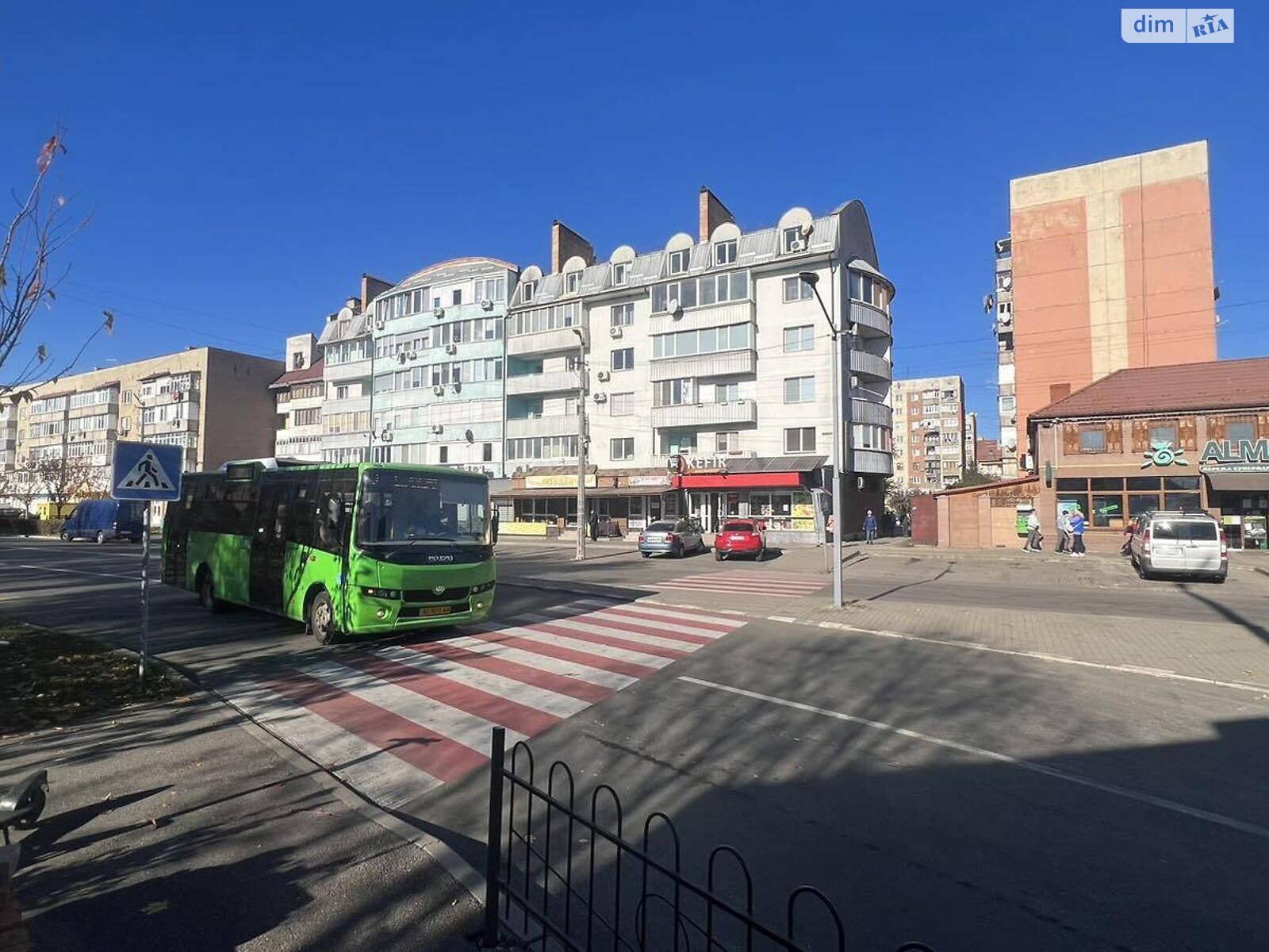 трехкомнатная квартира в Мукачеве, район Росвигово, на ул. Росвиговская 21 в аренду на долгий срок помесячно фото 1 трехкомнатная квартира в Мукачеве, район Росвигово, на ул. Росвиговская 21 в аренду на долгий срок помесячно фото 1