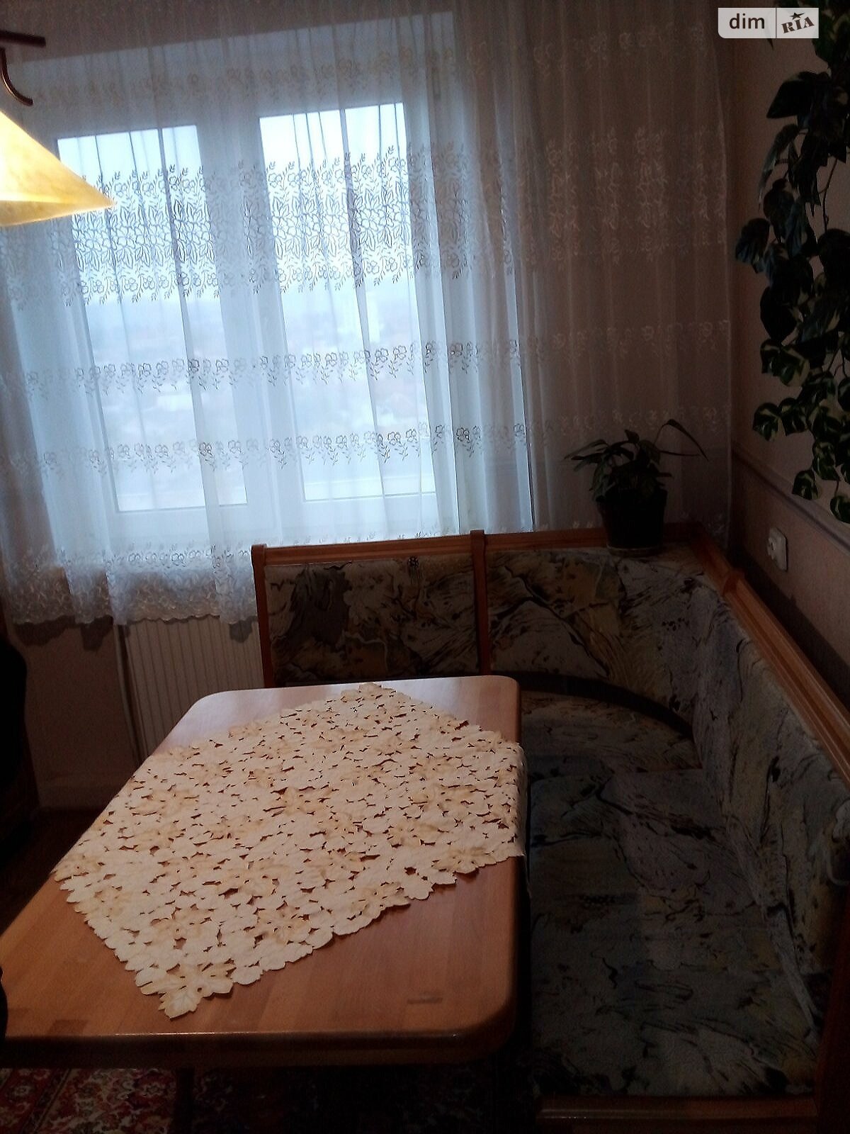 двухкомнатная квартира в Мукачеве, район Росвигово, на ул. Росвиговская 19А в аренду на долгий срок помесячно фото 1