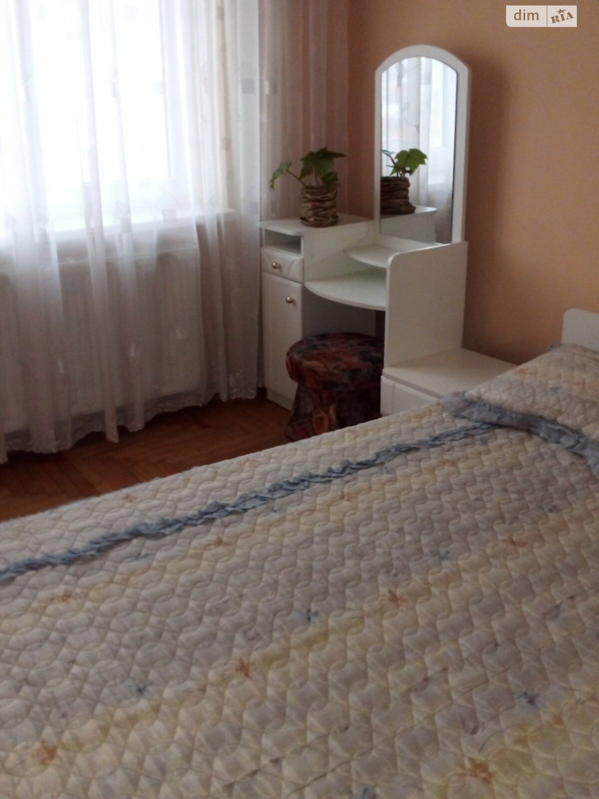 двухкомнатная квартира в Мукачеве, район Росвигово, на ул. Росвиговская 19А в аренду на долгий срок помесячно фото 1