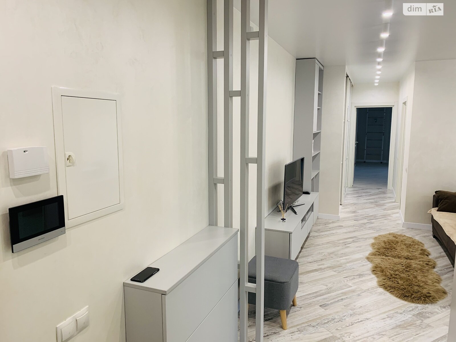 двокімнатна квартира в Мукачеві, на вул. Юрія Герца 2А в довготривалу оренду помісячно фото 1