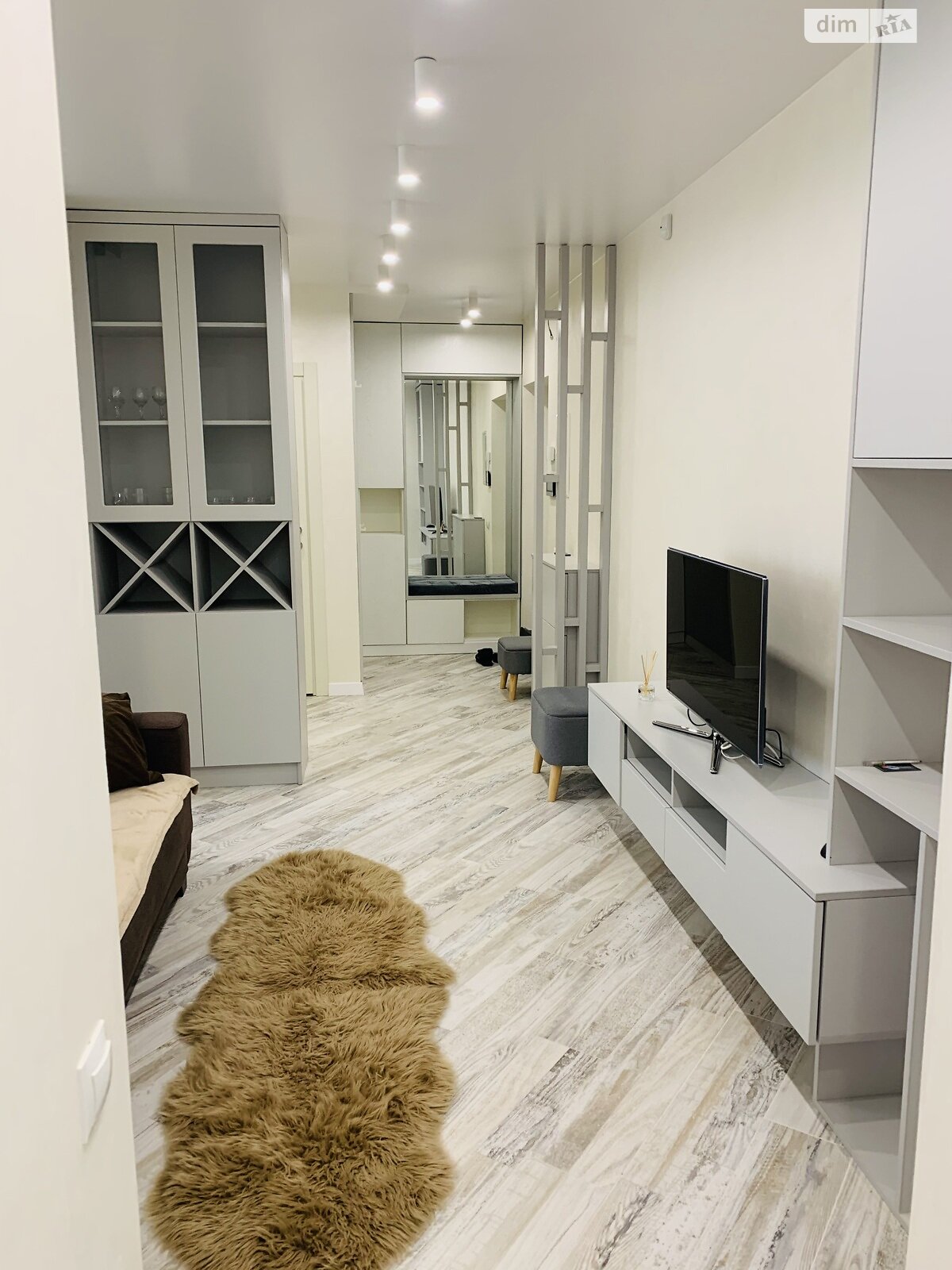 двокімнатна квартира в Мукачеві, на вул. Юрія Герца 2А в довготривалу оренду помісячно фото 1