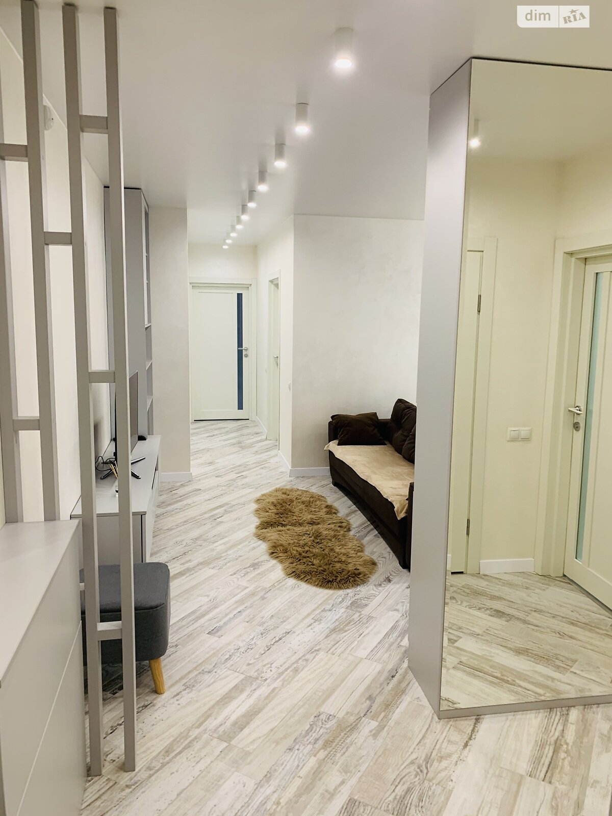 двокімнатна квартира в Мукачеві, на вул. Юрія Герца 2А в довготривалу оренду помісячно фото 1