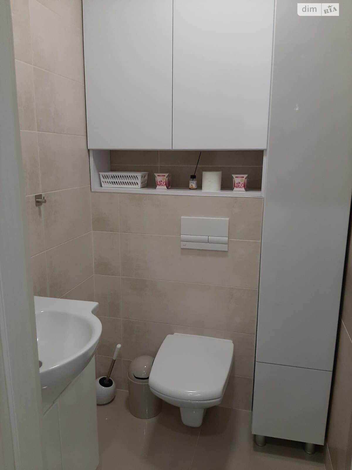 двокімнатна квартира в Мукачеві, на вул. Юрія Герца 2А в довготривалу оренду помісячно фото 1