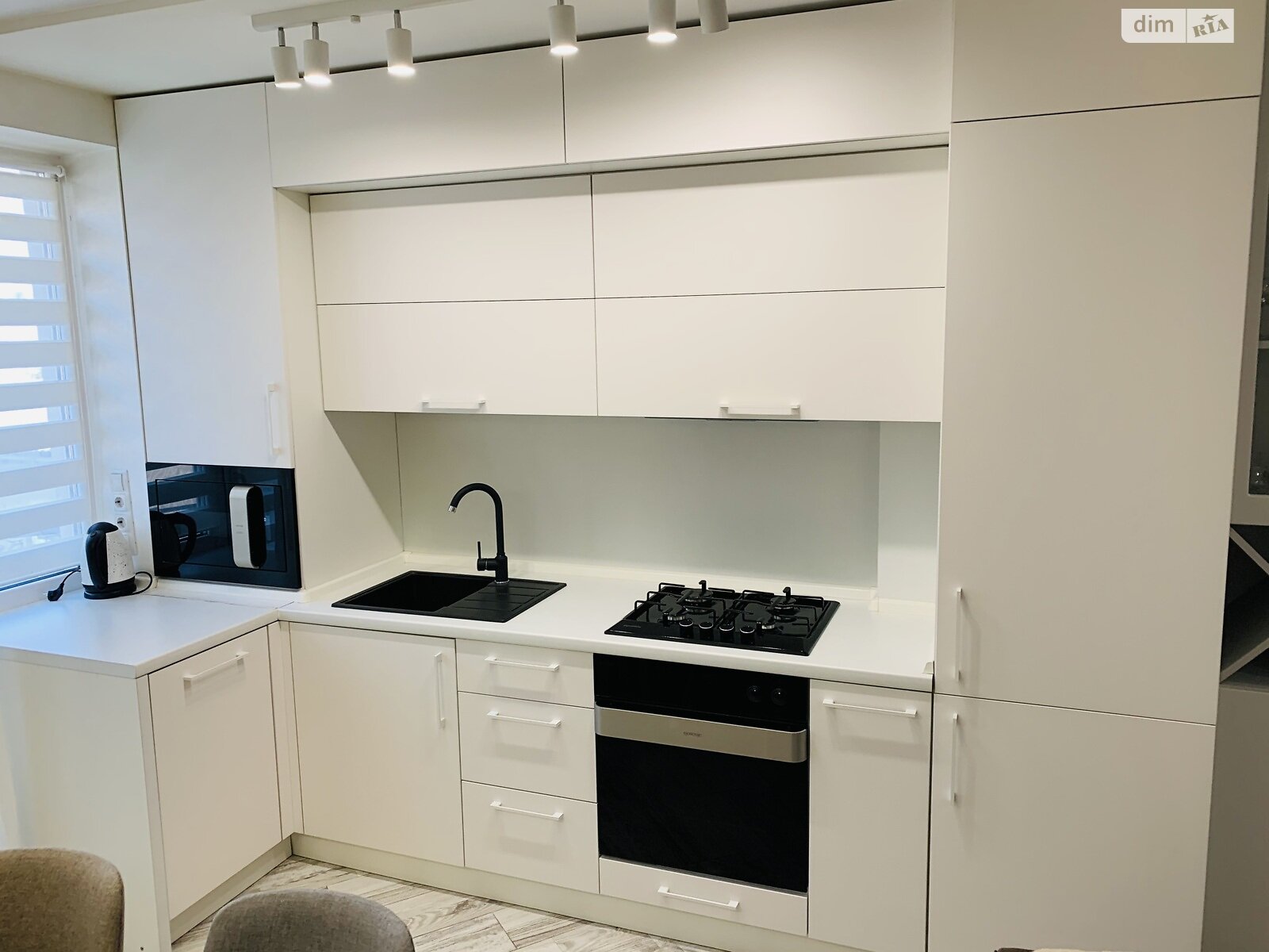 двокімнатна квартира в Мукачеві, на вул. Юрія Герца 2А в довготривалу оренду помісячно фото 1