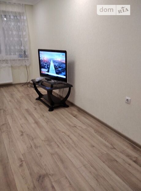 трехкомнатная квартира с мебелью в Мукачеве, район Подгорцы, на Індустріальна в аренду на долгий срок помесячно фото 1