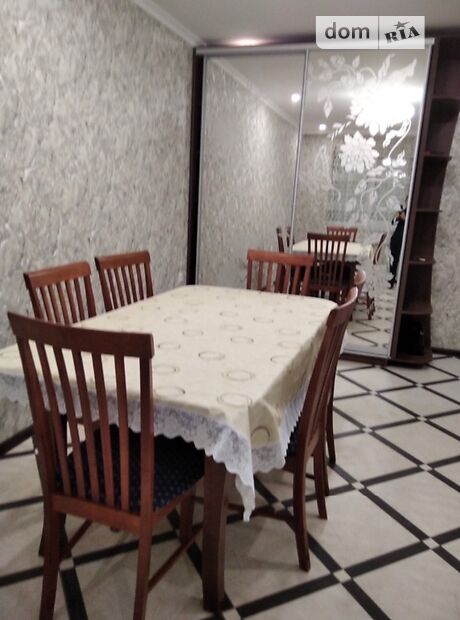 трехкомнатная квартира с мебелью в Мукачеве, район Подгорцы, на Індустріальна в аренду на долгий срок помесячно фото 1
