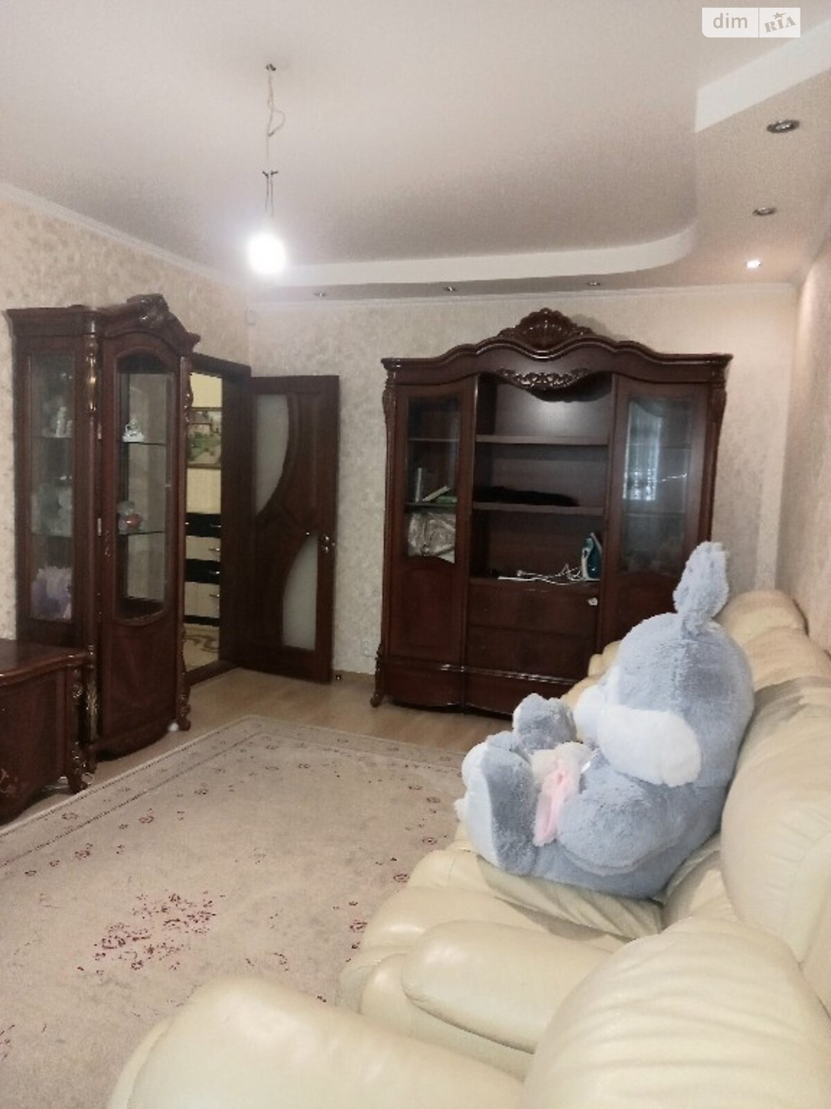 трехкомнатная квартира с мебелью в Николаеве, район Площадь Победы, на 12 ул. Продольная в аренду на долгий срок помесячно фото 1