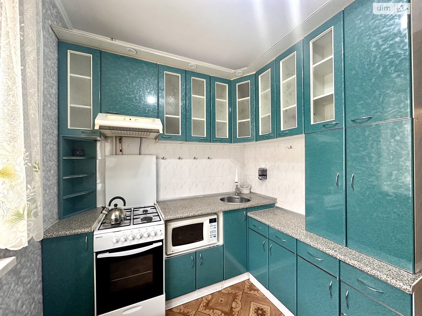 трикімнатна квартира в Миколаєві, район Північний, на вул. Архітектора Старова в довготривалу оренду помісячно фото 1