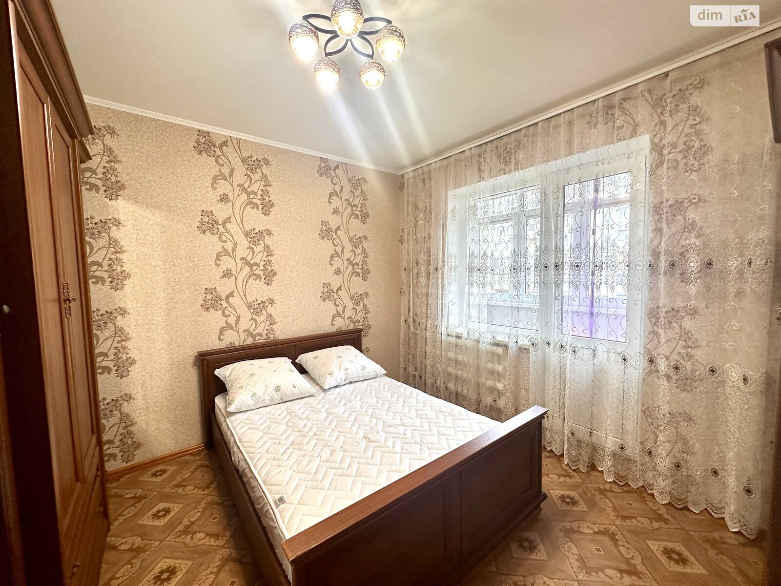 трикімнатна квартира в Миколаєві, район Північний, на вул. Архітектора Старова в довготривалу оренду помісячно фото 1