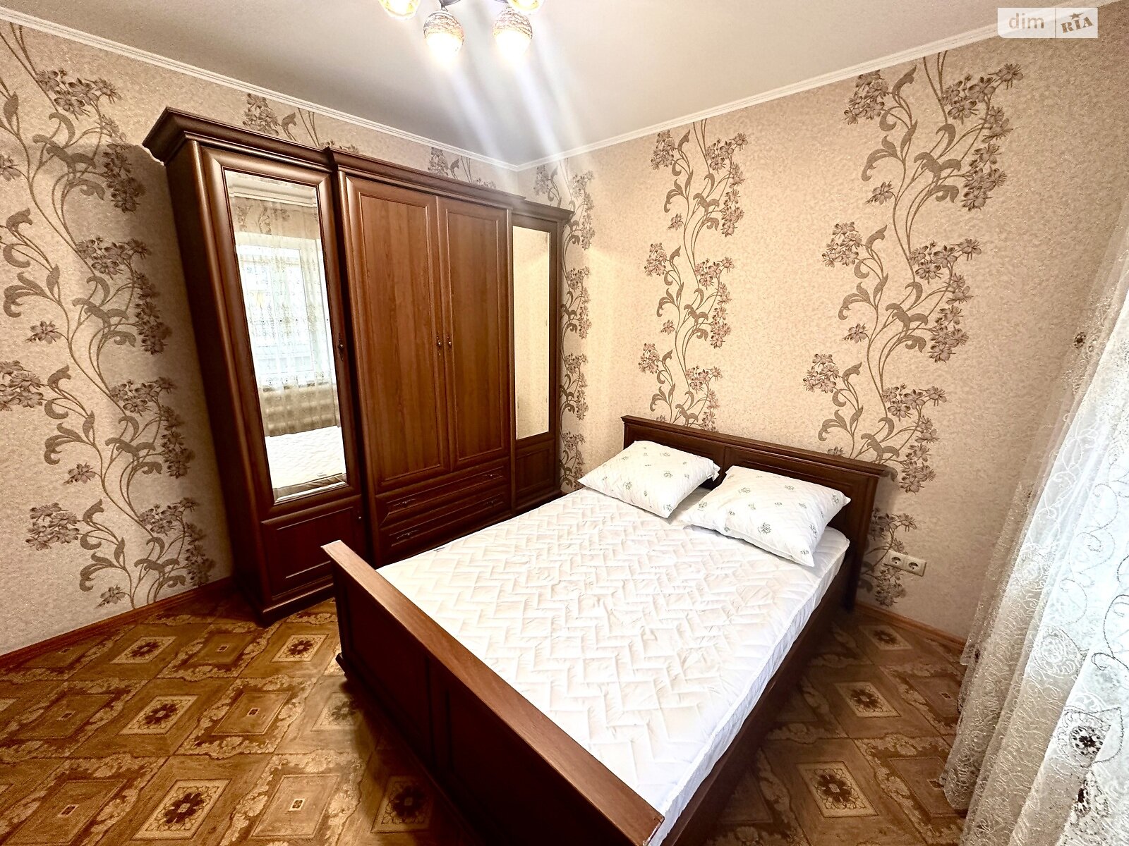 трикімнатна квартира в Миколаєві, район Північний, на вул. Архітектора Старова в довготривалу оренду помісячно фото 1