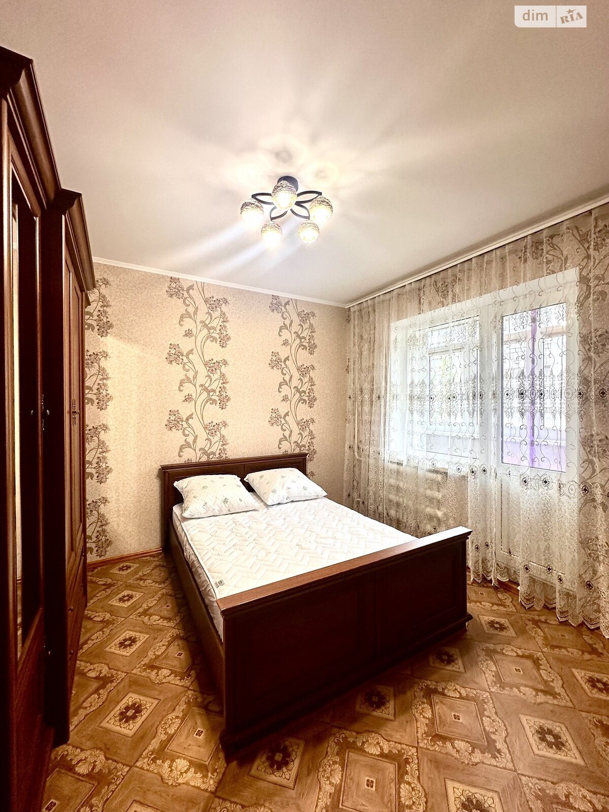 трикімнатна квартира в Миколаєві, район Північний, на вул. Архітектора Старова в довготривалу оренду помісячно фото 1