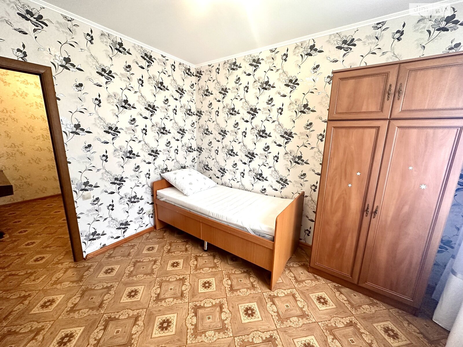 трикімнатна квартира в Миколаєві, район Північний, на вул. Архітектора Старова в довготривалу оренду помісячно фото 1