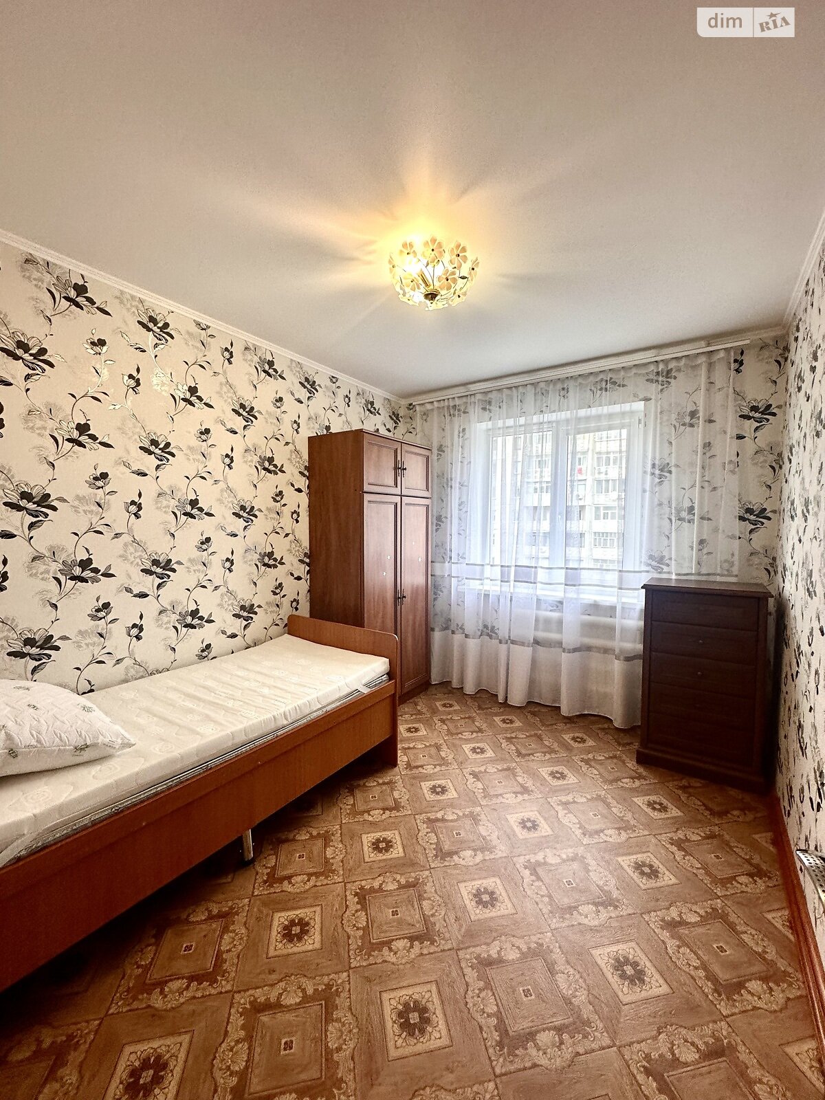 трикімнатна квартира в Миколаєві, район Північний, на вул. Архітектора Старова в довготривалу оренду помісячно фото 1