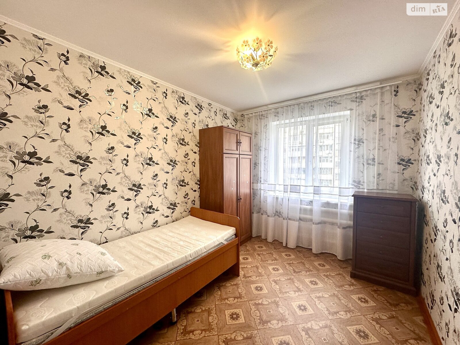 трикімнатна квартира в Миколаєві, район Північний, на вул. Архітектора Старова в довготривалу оренду помісячно фото 1