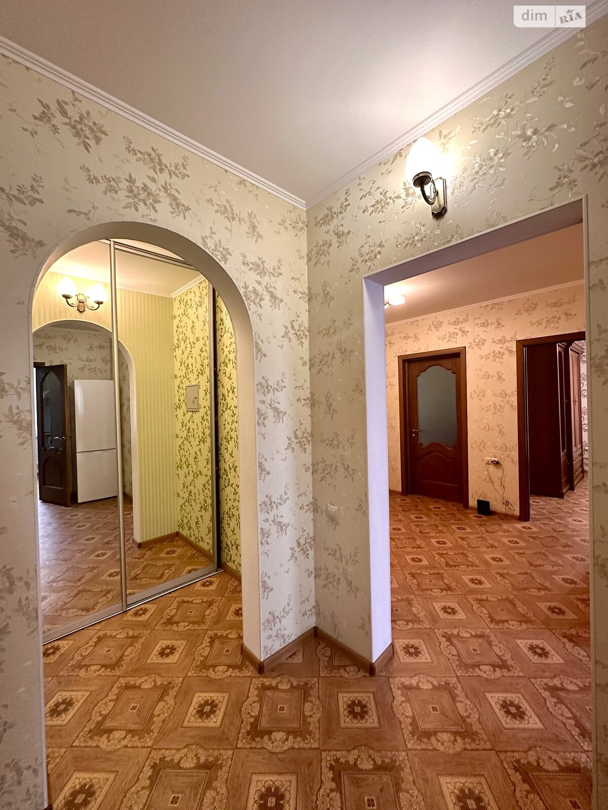 трикімнатна квартира в Миколаєві, район Північний, на вул. Архітектора Старова в довготривалу оренду помісячно фото 1