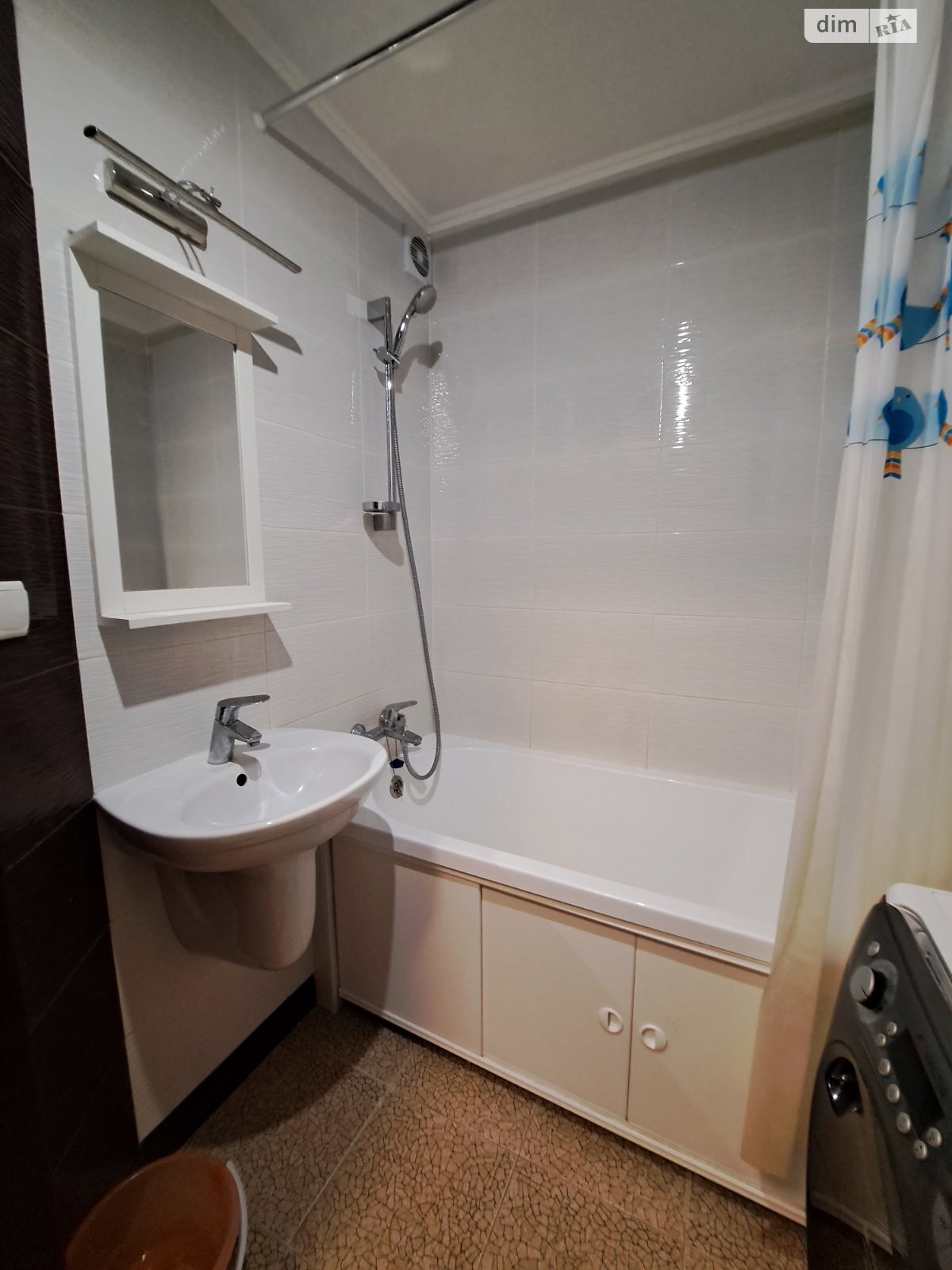 трикімнатна квартира в Миколаєві, район Північний, на вул. Архітектора Старова в довготривалу оренду помісячно фото 1