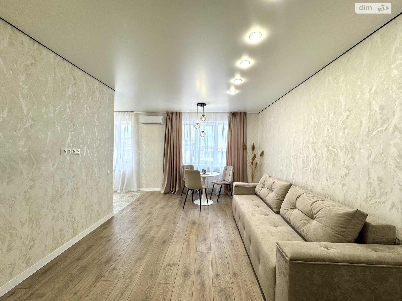 двухкомнатная квартира в Николаеве, район Сухой фонтан, на ул. Рабочая в аренду на долгий срок помесячно фото 1 двухкомнатная квартира в Николаеве, район Сухой фонтан, на ул. Рабочая в аренду на долгий срок помесячно фото 1