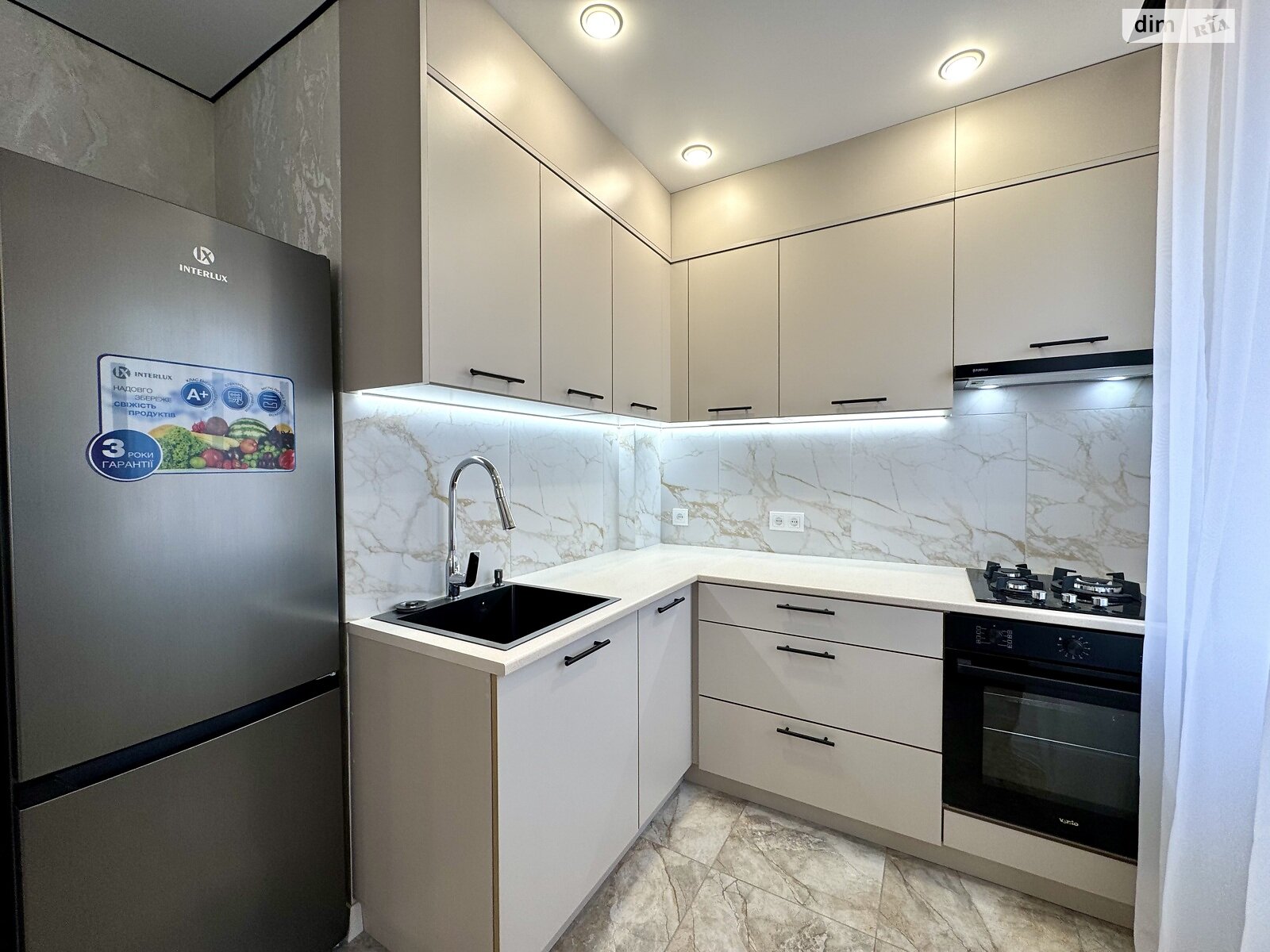 двухкомнатная квартира в Николаеве, район Сухой фонтан, на ул. Рабочая в аренду на долгий срок помесячно фото 1 двухкомнатная квартира в Николаеве, район Сухой фонтан, на ул. Рабочая в аренду на долгий срок помесячно фото 1