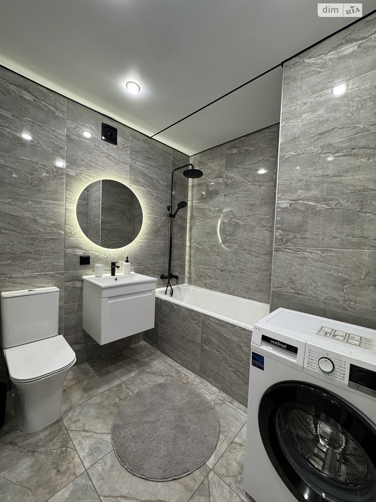 двухкомнатная квартира в Николаеве, район Сухой фонтан, на ул. Рабочая в аренду на долгий срок помесячно фото 1 двухкомнатная квартира в Николаеве, район Сухой фонтан, на ул. Рабочая в аренду на долгий срок помесячно фото 1