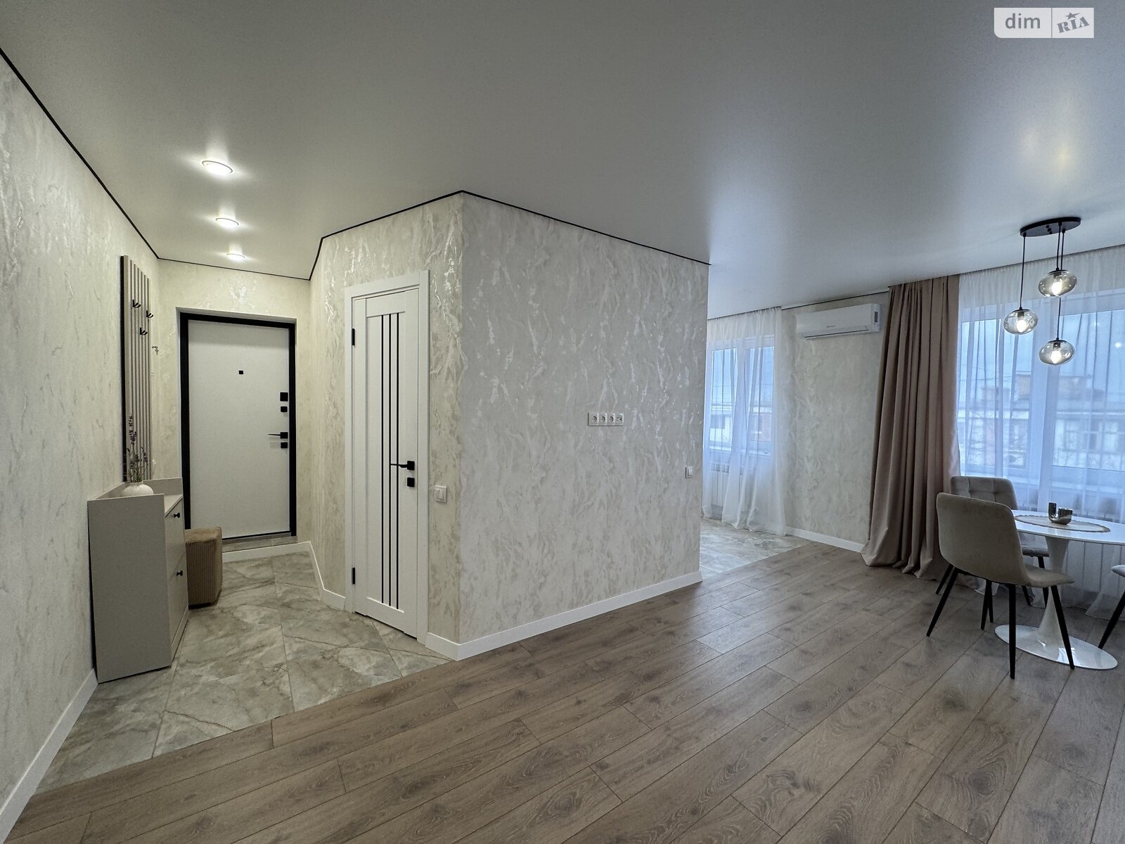 двухкомнатная квартира в Николаеве, район Сухой фонтан, на ул. Рабочая в аренду на долгий срок помесячно фото 1 двухкомнатная квартира в Николаеве, район Сухой фонтан, на ул. Рабочая в аренду на долгий срок помесячно фото 1