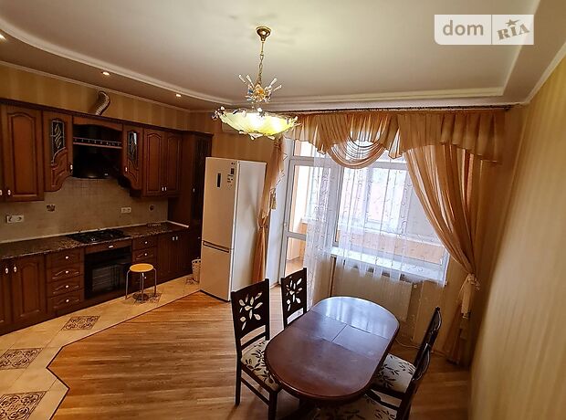 трехкомнатная квартира с мебелью в Николаеве, район Центр, на ул. Чкалова (Центр) в аренду на долгий срок помесячно фото 1