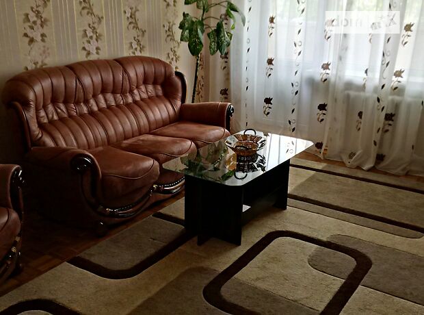 трехкомнатная квартира с мебелью в Николаеве, район Центр, на пер. Чкалова в аренду на долгий срок помесячно фото 1 трехкомнатная квартира с мебелью в Николаеве, район Центр, на пер. Чкалова в аренду на долгий срок помесячно фото 1