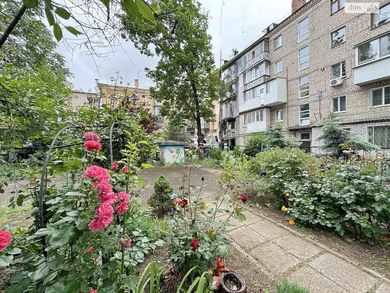 трехкомнатная квартира в Николаеве, район Центр, на ул. Соборная в аренду на долгий срок помесячно фото 1 трехкомнатная квартира в Николаеве, район Центр, на ул. Соборная в аренду на долгий срок помесячно фото 1