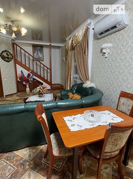 четырехкомнатная квартира с мебелью в Николаеве, район Центр, на ул. Сенная в аренду на долгий срок помесячно фото 1 четырехкомнатная квартира с мебелью в Николаеве, район Центр, на ул. Сенная в аренду на долгий срок помесячно фото 1