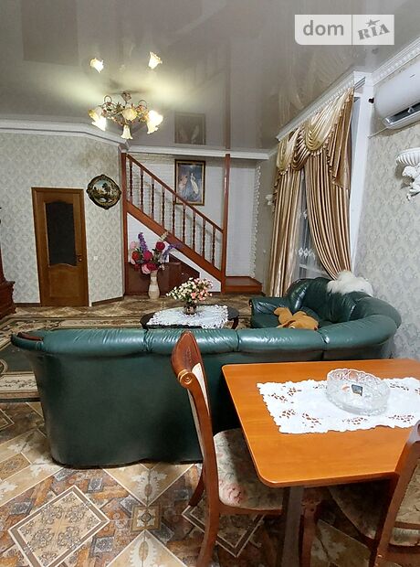 четырехкомнатная квартира с мебелью в Николаеве, район Центр, на ул. Сенная в аренду на долгий срок помесячно фото 1 четырехкомнатная квартира с мебелью в Николаеве, район Центр, на ул. Сенная в аренду на долгий срок помесячно фото 1
