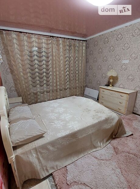 четырехкомнатная квартира с мебелью в Николаеве, район Центр, на ул. Сенная в аренду на долгий срок помесячно фото 1 четырехкомнатная квартира с мебелью в Николаеве, район Центр, на ул. Сенная в аренду на долгий срок помесячно фото 1