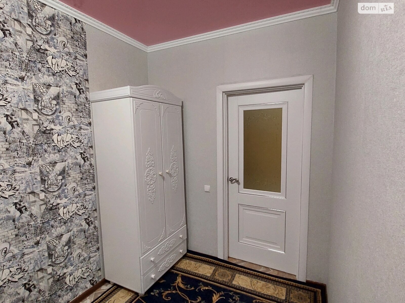 чотирикімнатна квартира з меблями в Миколаєві, район Центр, на Сінна в довготривалу оренду помісячно фото 1 чотирикімнатна квартира з меблями в Миколаєві, район Центр, на Сінна в довготривалу оренду помісячно фото 1