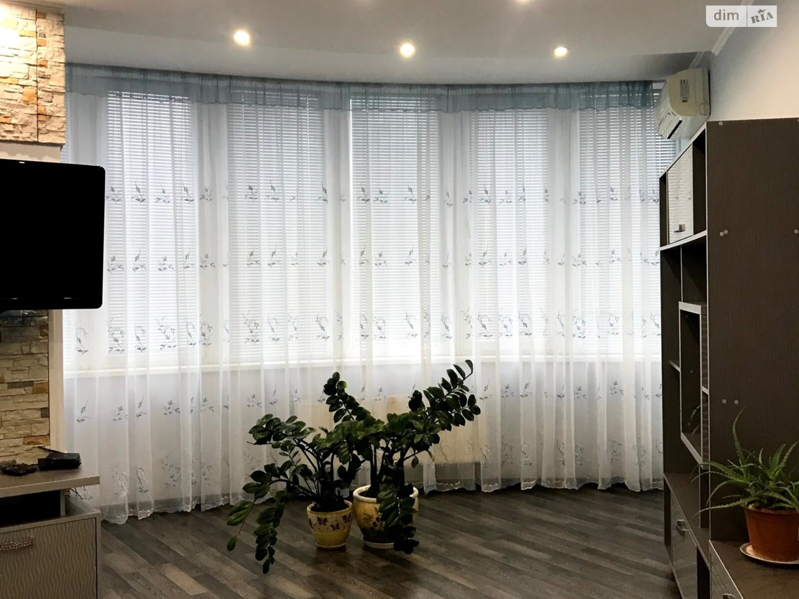 трехкомнатная квартира в Николаеве, район Центральный, на ул. Адмиральская 31Б, кв. 26 в аренду на долгий срок помесячно фото 1 трехкомнатная квартира в Николаеве, район Центральный, на ул. Адмиральская 31Б, кв. 26 в аренду на долгий срок помесячно фото 1