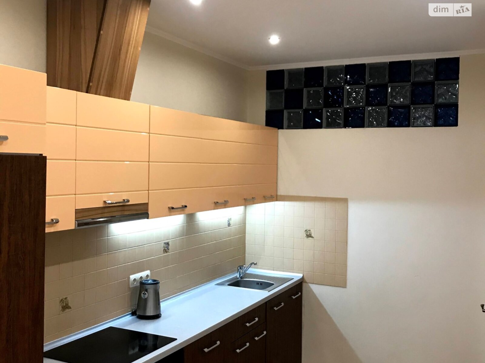 трехкомнатная квартира в Николаеве, район Центральный, на ул. Адмиральская 31Б, кв. 26 в аренду на долгий срок помесячно фото 1 трехкомнатная квартира в Николаеве, район Центральный, на ул. Адмиральская 31Б, кв. 26 в аренду на долгий срок помесячно фото 1