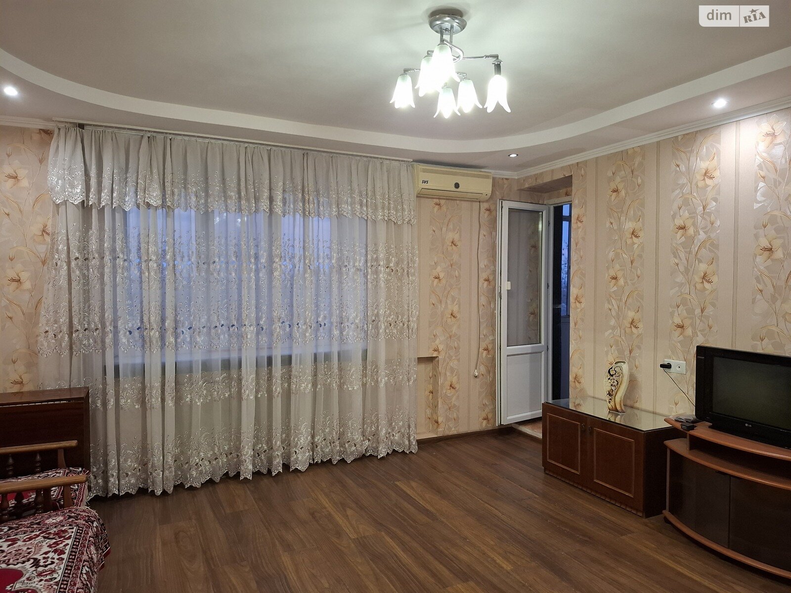 двокімнатна квартира в Миколаєві, район Центр, на вул. Захисників Миколаєва 25 в довготривалу оренду помісячно фото 1 двокімнатна квартира в Миколаєві, район Центр, на вул. Захисників Миколаєва 25 в довготривалу оренду помісячно фото 1