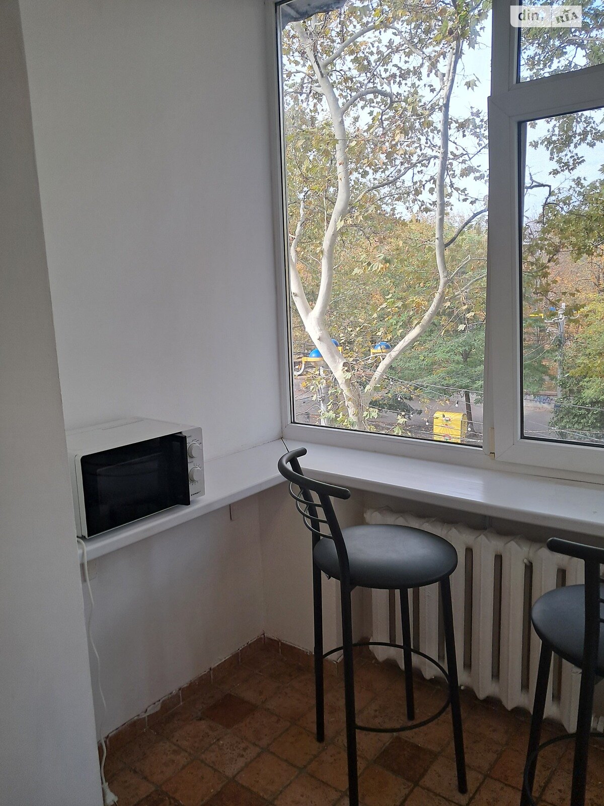 трехкомнатная квартира в Николаеве, район Центральный, на ул. Соборная в аренду на долгий срок помесячно фото 1