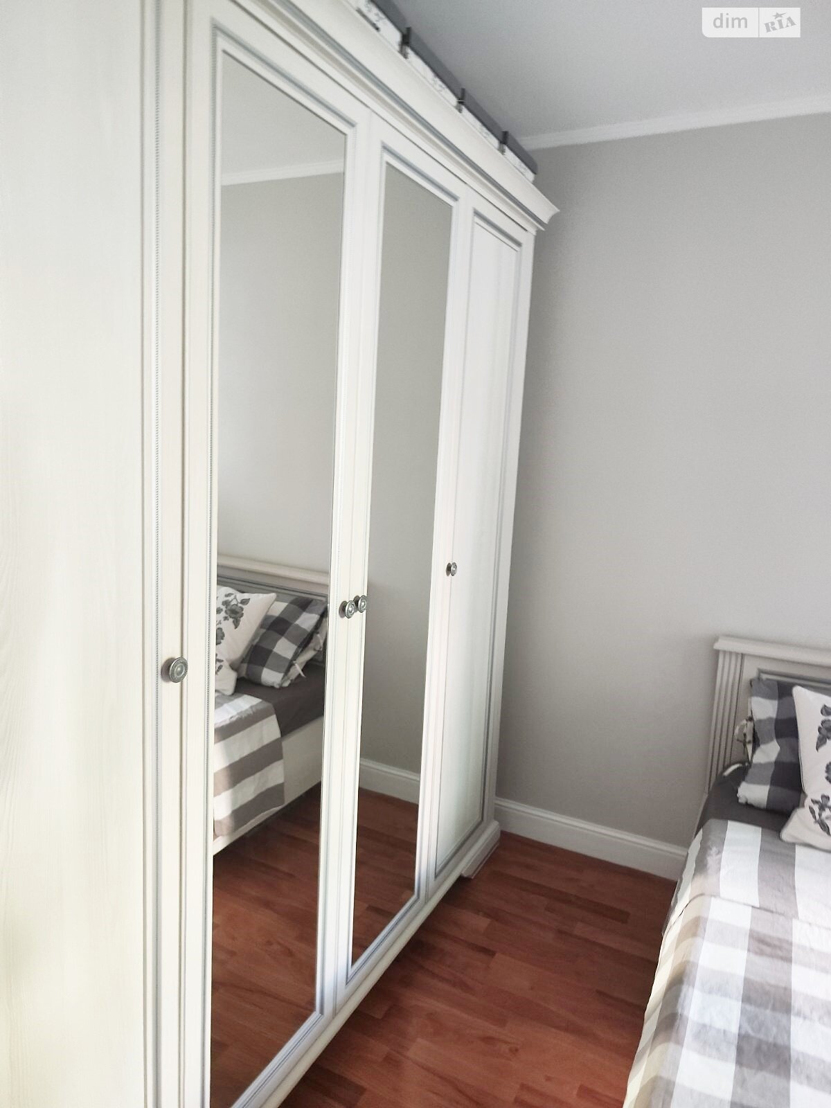 трехкомнатная квартира в Николаеве, район Центральный, на просп. Центральный в аренду на долгий срок помесячно фото 1 трехкомнатная квартира в Николаеве, район Центральный, на просп. Центральный в аренду на долгий срок помесячно фото 1