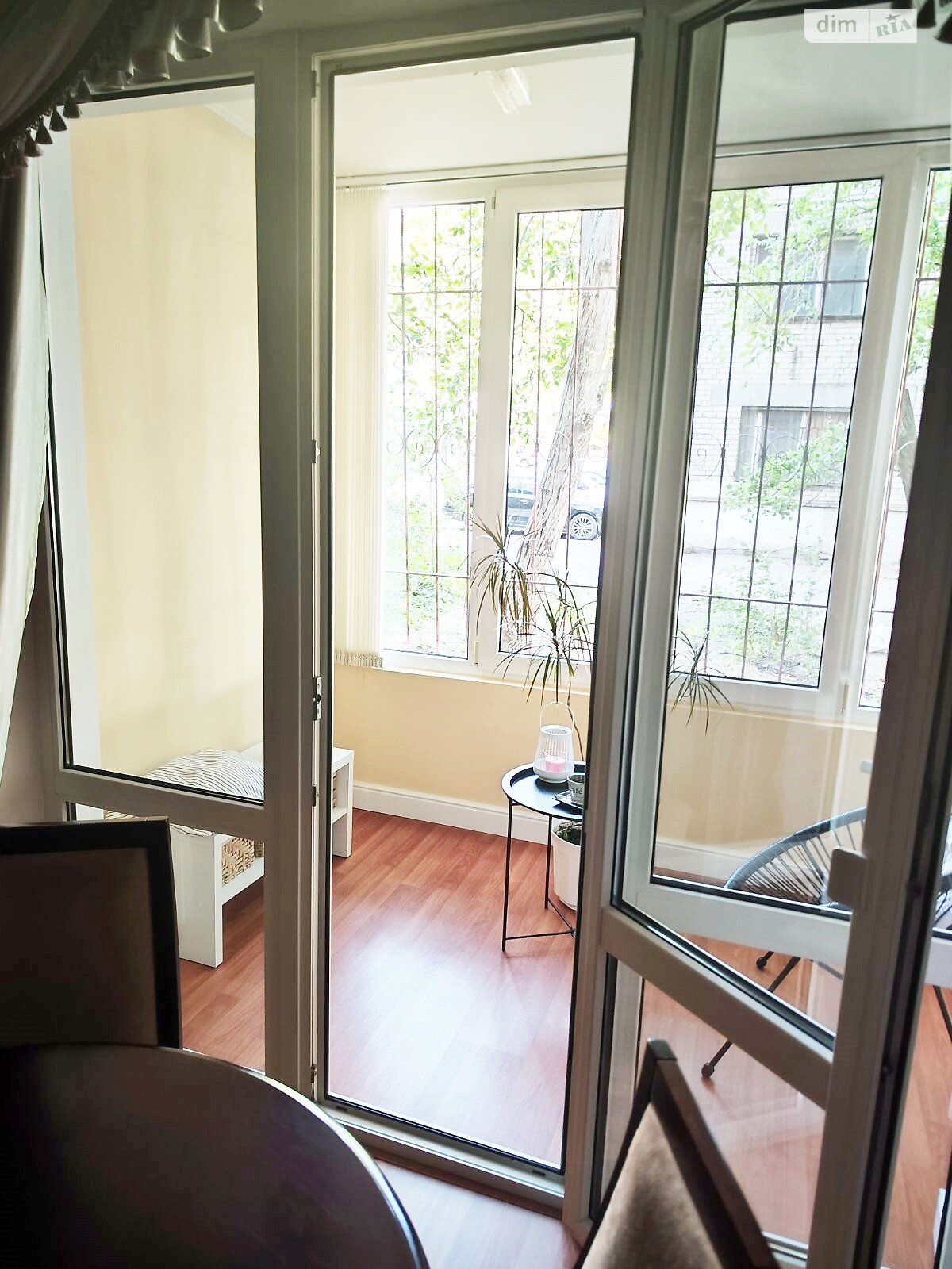 трехкомнатная квартира в Николаеве, район Центральный, на просп. Центральный в аренду на долгий срок помесячно фото 1 трехкомнатная квартира в Николаеве, район Центральный, на просп. Центральный в аренду на долгий срок помесячно фото 1