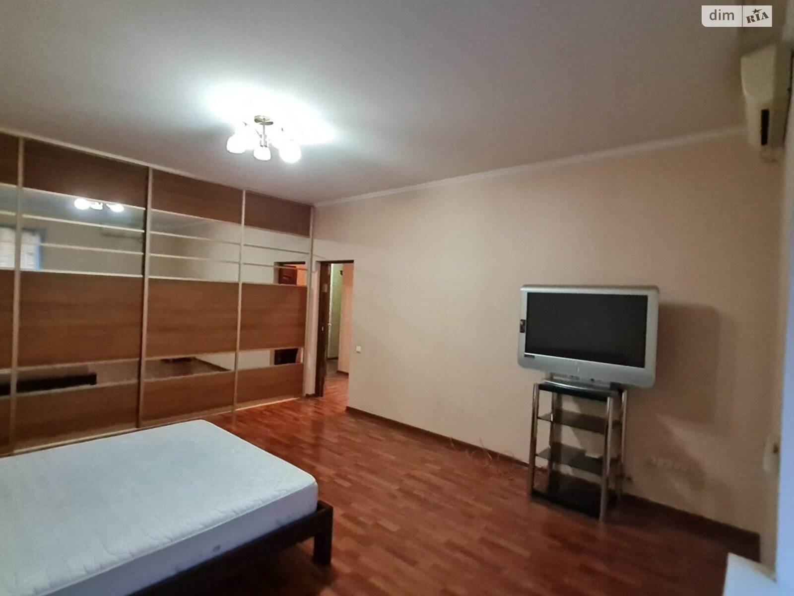 трикімнатна квартира в Миколаєві, район Заводський, на вул. Даля 4 в довготривалу оренду помісячно фото 1