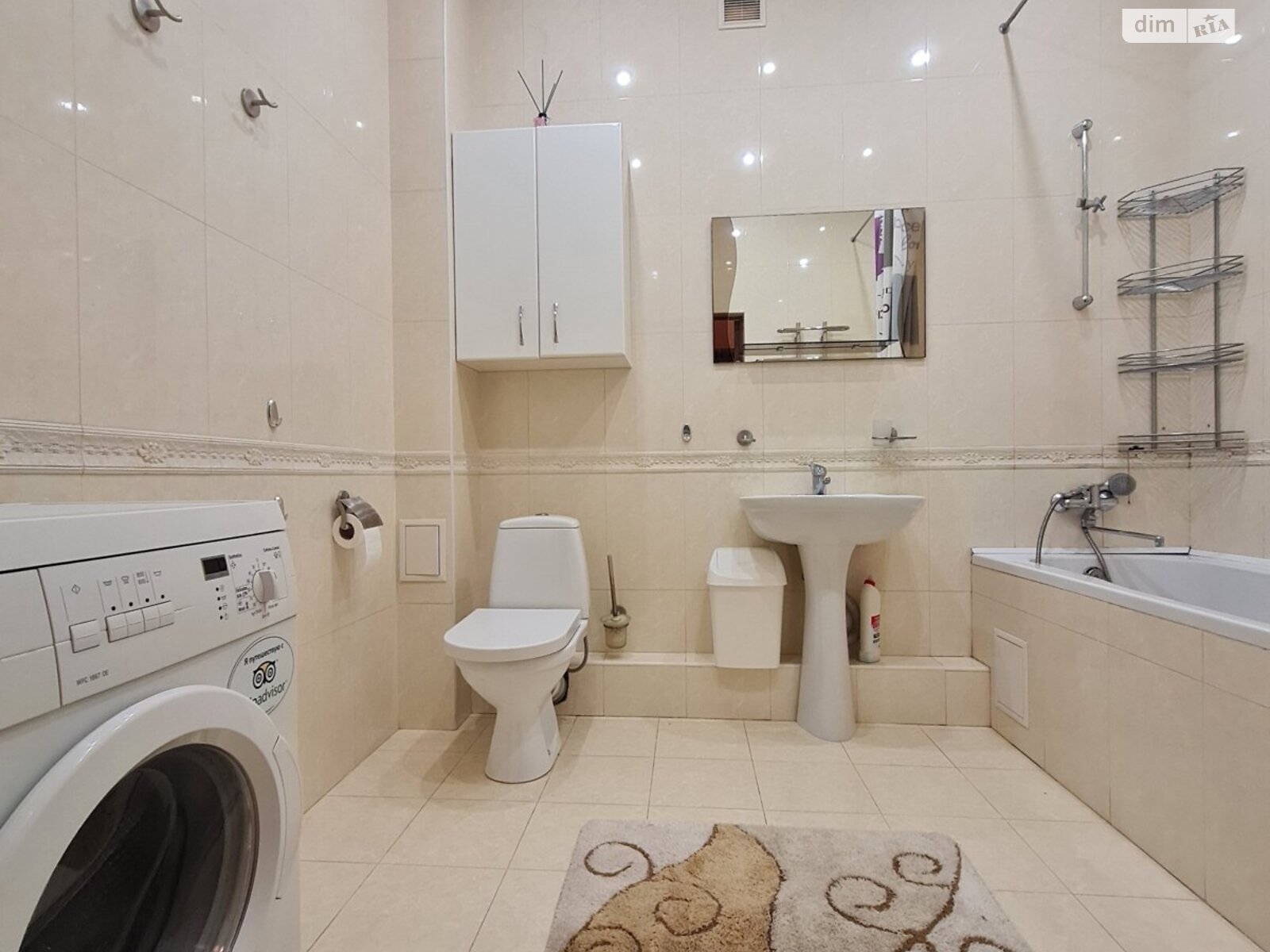 трикімнатна квартира в Миколаєві, район Заводський, на вул. Даля 4 в довготривалу оренду помісячно фото 1