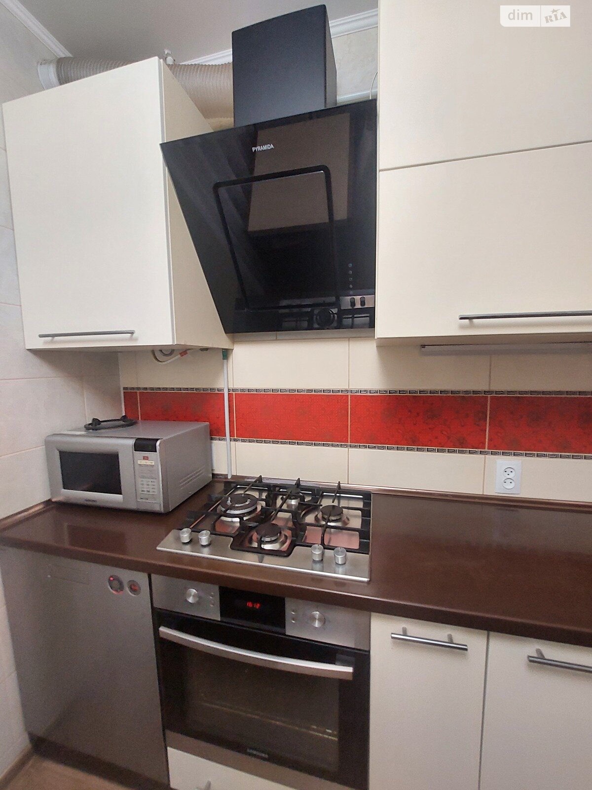 трехкомнатная квартира в Николаеве, район Заводской, на ул. Глеба Бабыча в аренду на долгий срок помесячно фото 1 трехкомнатная квартира в Николаеве, район Заводской, на ул. Глеба Бабыча в аренду на долгий срок помесячно фото 1