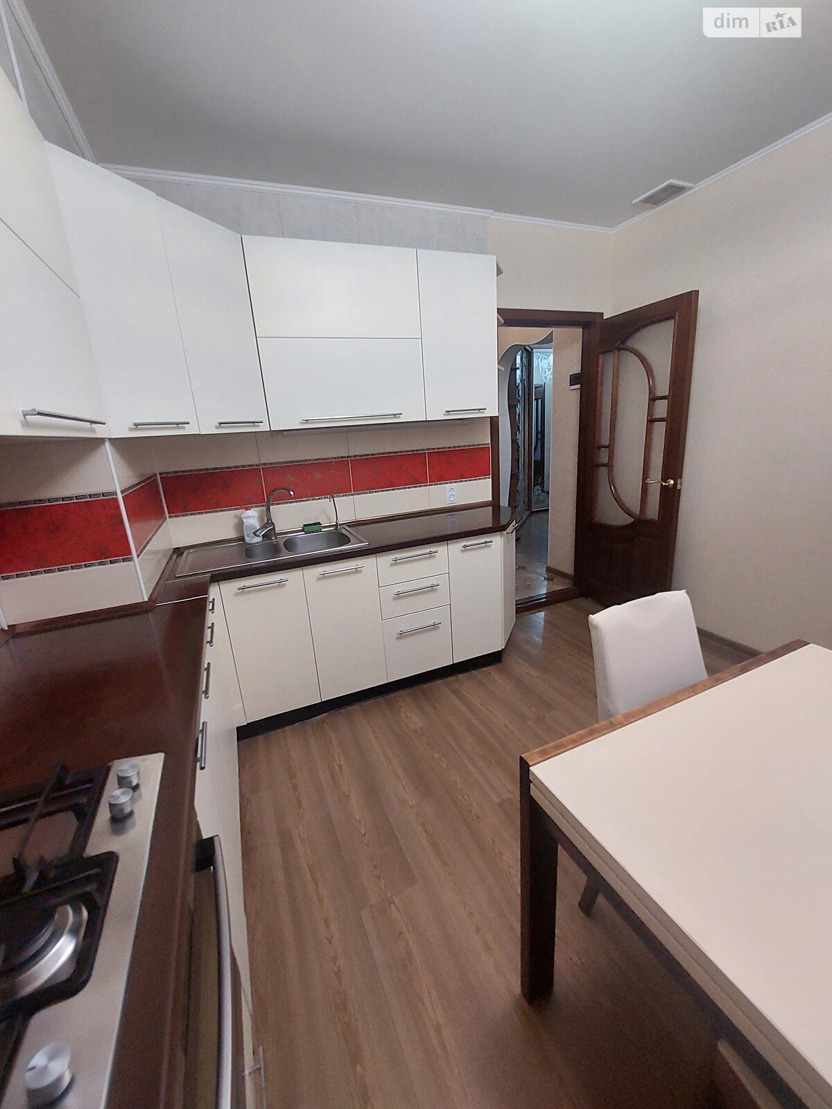 трехкомнатная квартира в Николаеве, район Заводской, на ул. Глеба Бабыча в аренду на долгий срок помесячно фото 1 трехкомнатная квартира в Николаеве, район Заводской, на ул. Глеба Бабыча в аренду на долгий срок помесячно фото 1