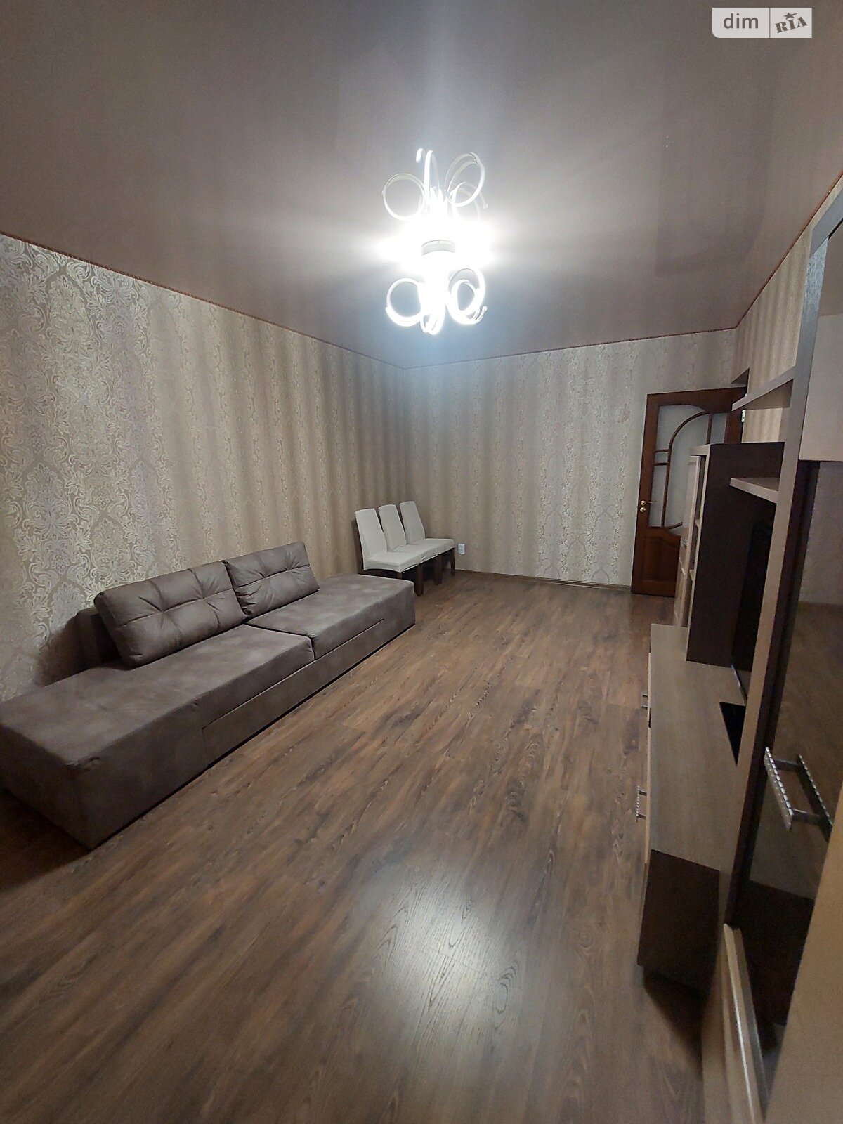 трехкомнатная квартира в Николаеве, район Заводской, на ул. Глеба Бабыча в аренду на долгий срок помесячно фото 1 трехкомнатная квартира в Николаеве, район Заводской, на ул. Глеба Бабыча в аренду на долгий срок помесячно фото 1