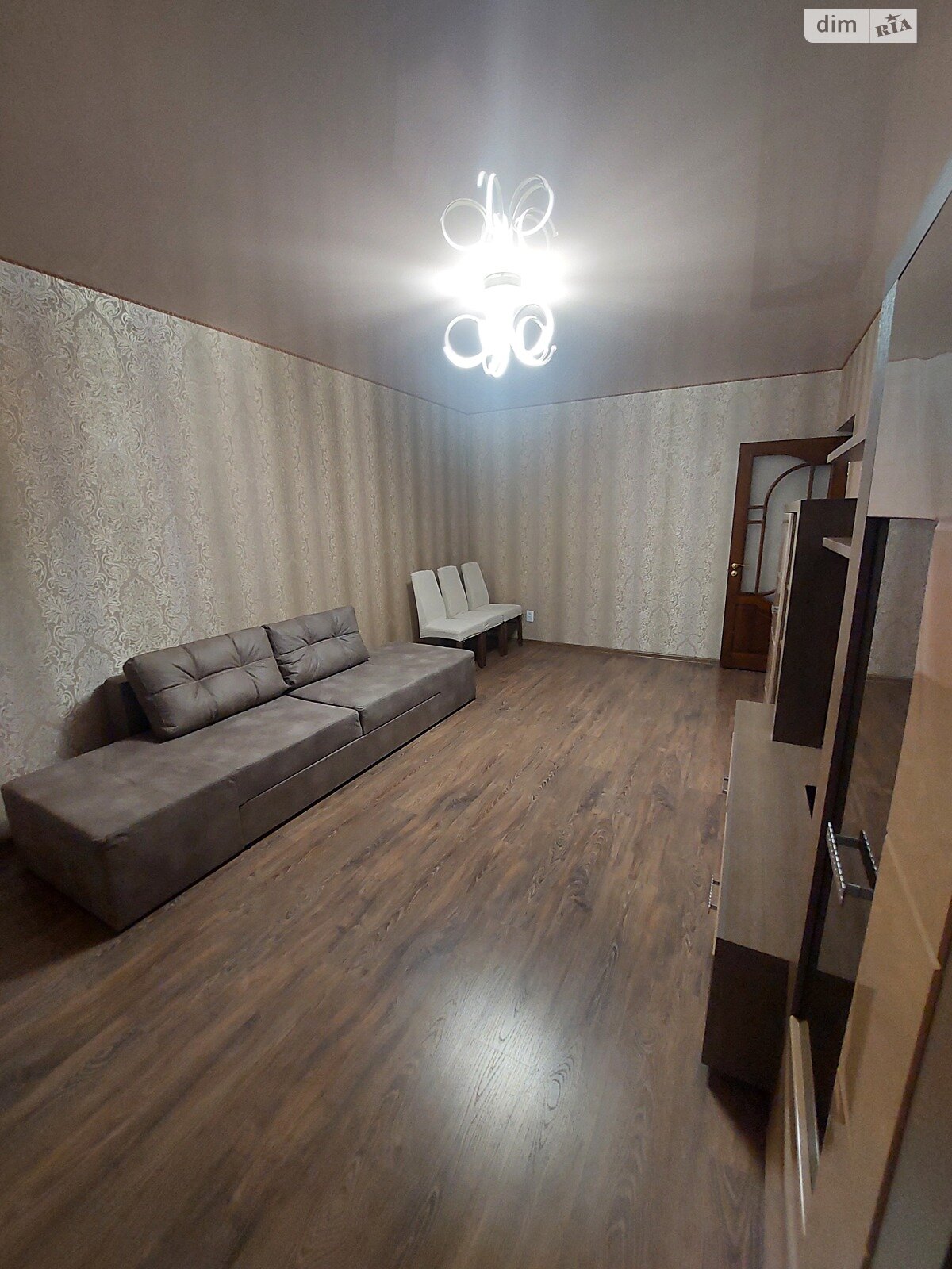 трехкомнатная квартира в Николаеве, район Заводской, на ул. Глеба Бабыча в аренду на долгий срок помесячно фото 1 трехкомнатная квартира в Николаеве, район Заводской, на ул. Глеба Бабыча в аренду на долгий срок помесячно фото 1