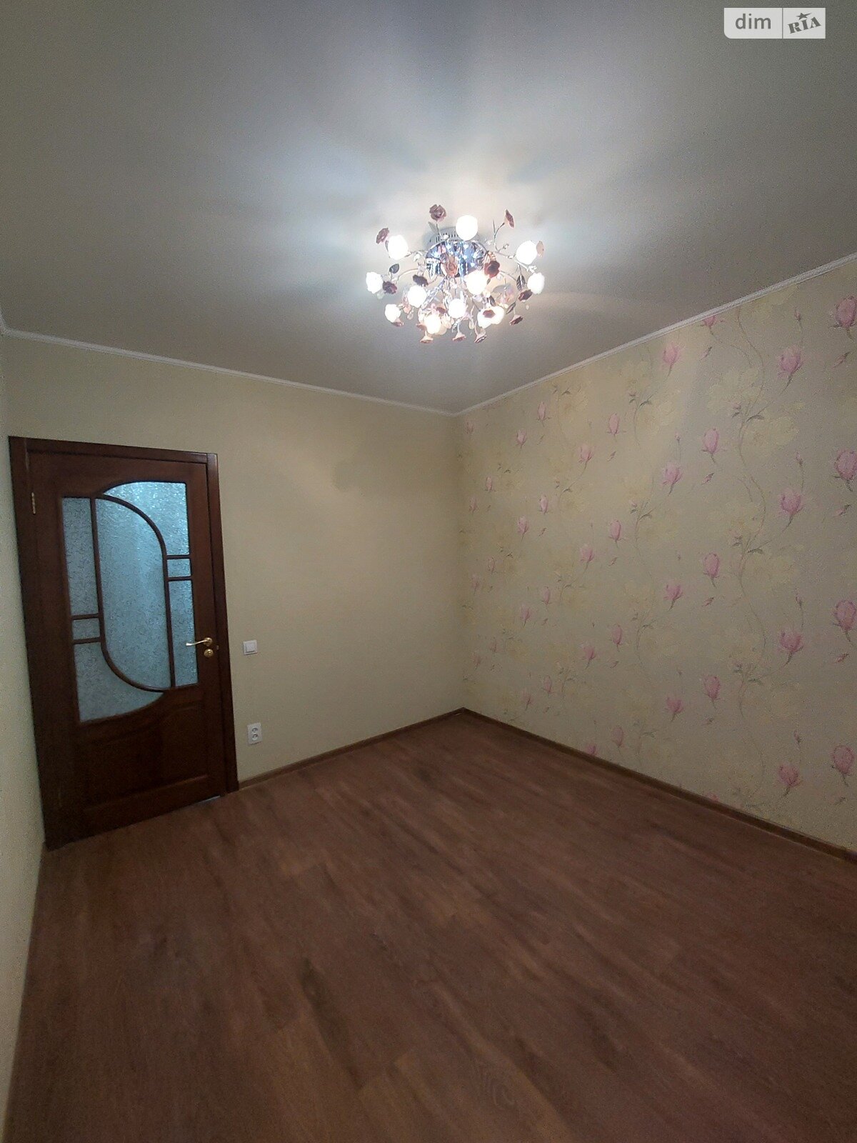 трехкомнатная квартира в Николаеве, район Заводской, на ул. Глеба Бабыча в аренду на долгий срок помесячно фото 1 трехкомнатная квартира в Николаеве, район Заводской, на ул. Глеба Бабыча в аренду на долгий срок помесячно фото 1