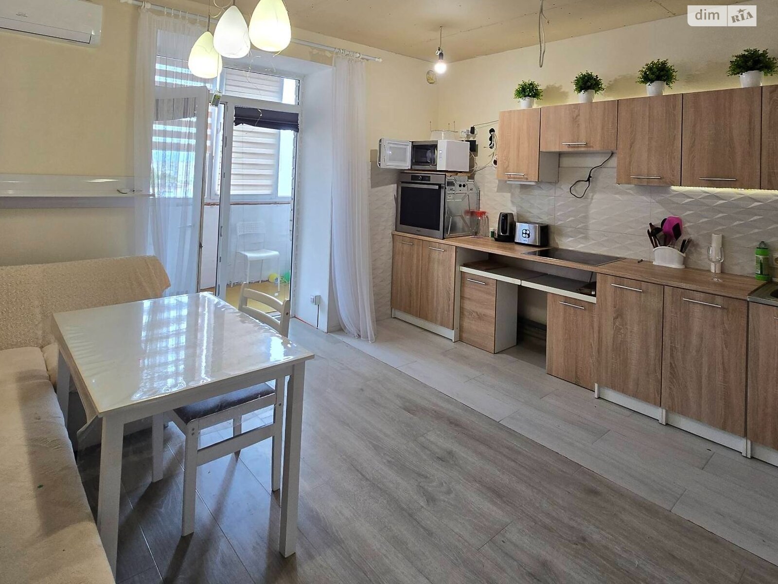 трикімнатна квартира в Миколаєві, район Заводський, на вул. Водопровідна в довготривалу оренду помісячно фото 1 трикімнатна квартира в Миколаєві, район Заводський, на вул. Водопровідна в довготривалу оренду помісячно фото 1