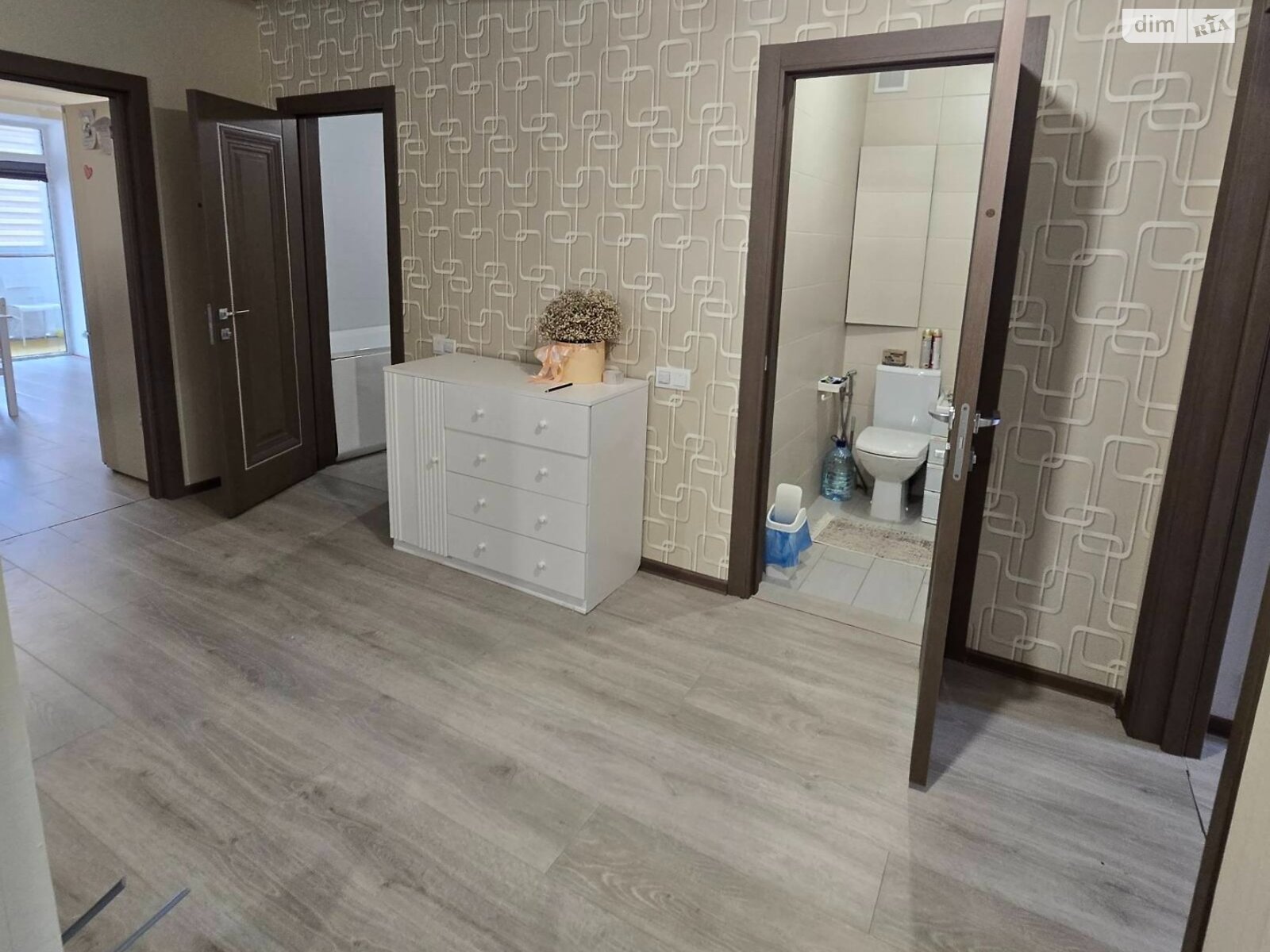 трикімнатна квартира в Миколаєві, район Заводський, на вул. Водопровідна в довготривалу оренду помісячно фото 1 трикімнатна квартира в Миколаєві, район Заводський, на вул. Водопровідна в довготривалу оренду помісячно фото 1