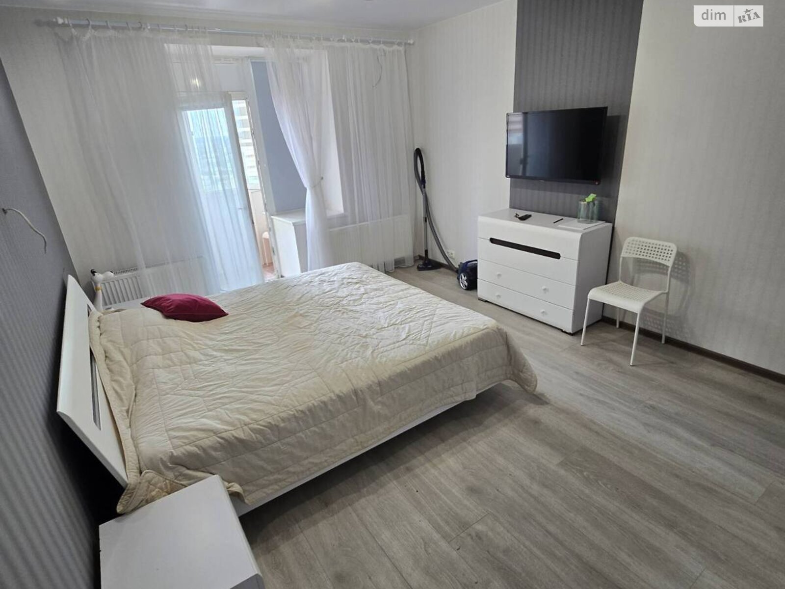 трикімнатна квартира в Миколаєві, район Заводський, на вул. Водопровідна в довготривалу оренду помісячно фото 1 трикімнатна квартира в Миколаєві, район Заводський, на вул. Водопровідна в довготривалу оренду помісячно фото 1