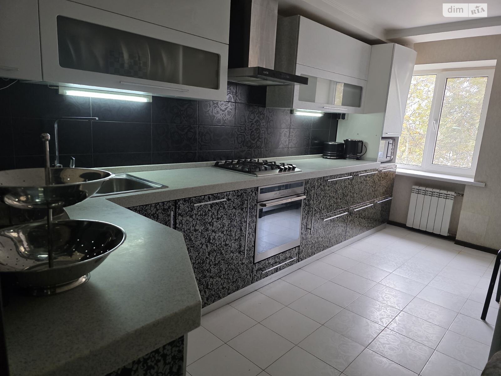 двухкомнатная квартира в Николаеве, район Заводской, на ул. Защитников Николаева в аренду на долгий срок помесячно фото 1 двухкомнатная квартира в Николаеве, район Заводской, на ул. Защитников Николаева в аренду на долгий срок помесячно фото 1